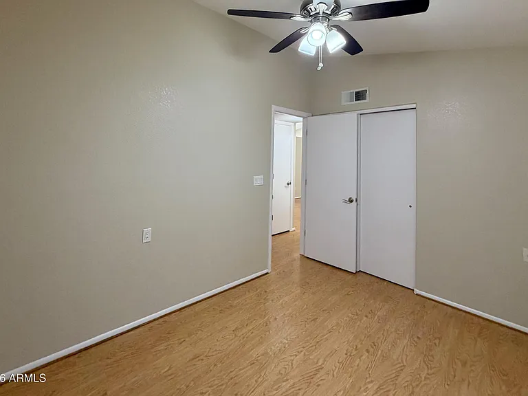 3005 W Ross Ave — Photo 12