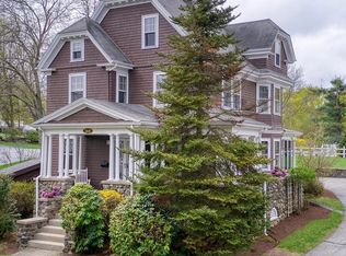 160 Winn St, Woburn, MA 01801