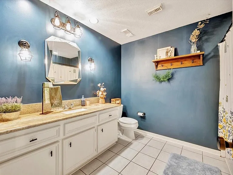 15402 Willow Shores Dr — Photo 32