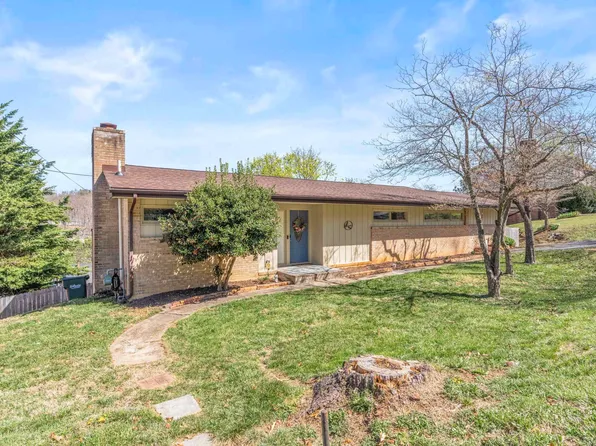 1501 Dennison Ave, Staunton, VA 24401