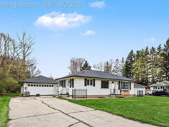 3rd image of 6405 King Rd