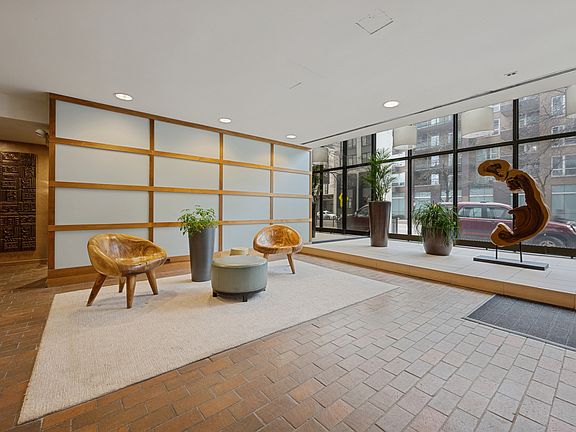 2nd image of 5445 N Sheridan Rd APT 415