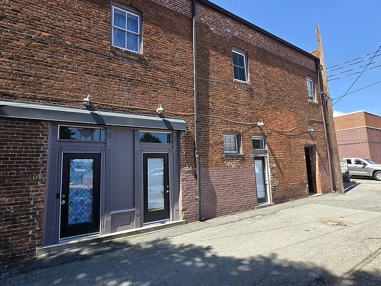 302 Goshen St #106 — Photo 5
