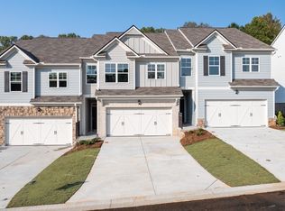 6718 Corryton St, Flowery Branch, GA 30542