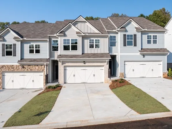 6718 Corryton St, Flowery Branch, GA 30542