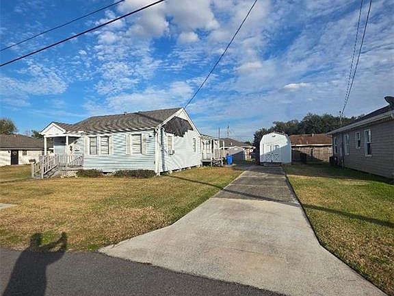 2nd image of 526 W B St
