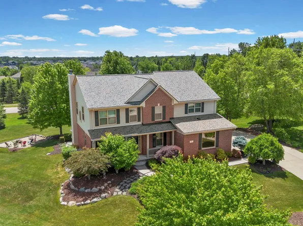 981 Coventry Ct, Oxford, MI 48371