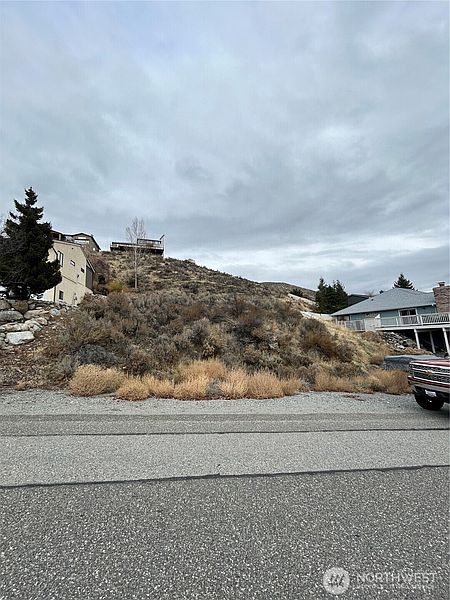 4th image of 139 Bogey Boulevard