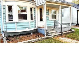 7276 Sterling St, Center Line, MI 48015