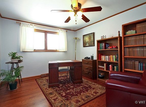 4th image of 9109 N Oleander Ave