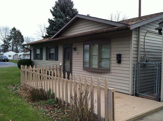 2nd image of 111 Matthew Cir
