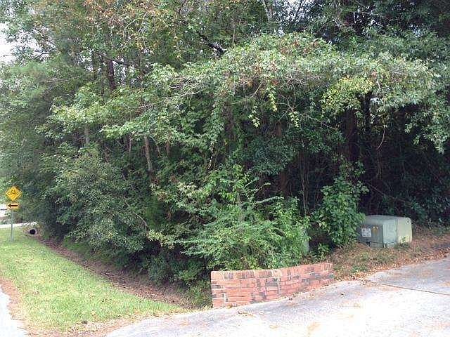 2nd image of 111 Cavalier Dr