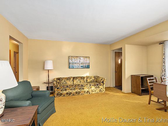 4th image of 1855 Diamond Ave NE