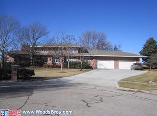 2611 Wimbledon Ct, Lincoln, NE 68506