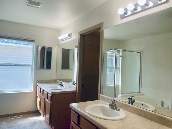 1389 Burnside Pl, Dupont, WA 98327