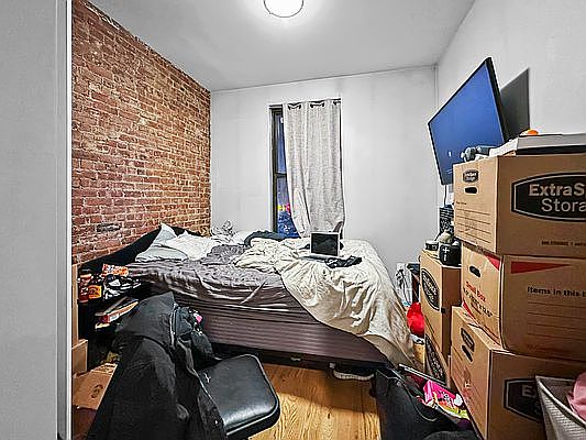 3rd image of 2504 Adam C Powell Blvd #6
