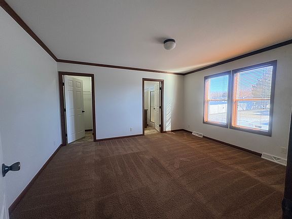 5th image of 2050 Four Seasons Dr #114