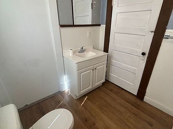 4th image of 1105 S Ellis St