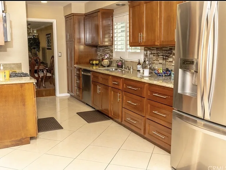 24314 Berendo Ave — Photo 3