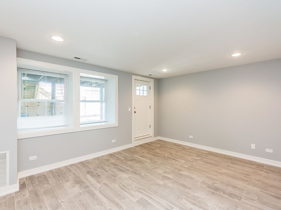 1st image of 1617 N Maplewood Ave #1F