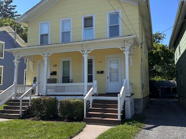 136 Chapin St