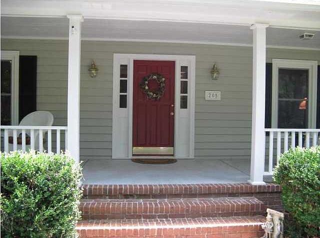 2nd image of 205 Huntington Rd