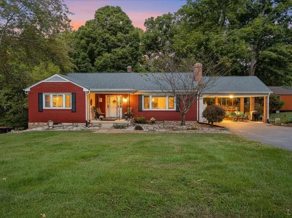 347 Beechwood Dr, Lynchburg, VA 24502