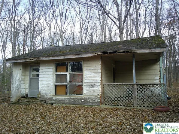 396 Turkey Ridge Rd, Mount Bethel, PA 18343