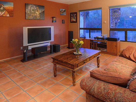 4th image of 5025 N Fort Buchanan Trl