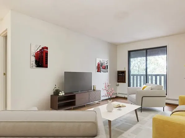 640 Robert St E #301, Swift Current, SK S9H 4R9