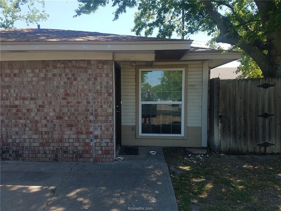 1st image of 1820 San Antonio St