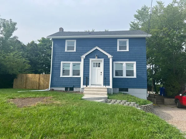 530 W Main St Unit 2, Branford, CT 06405