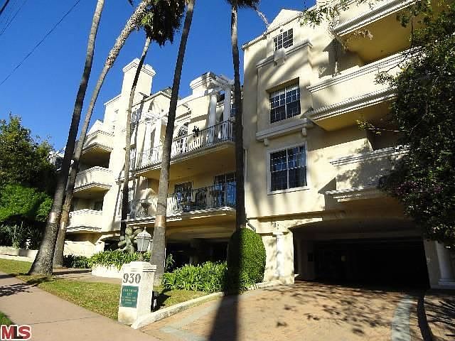 1st image of 930 N Doheny Dr APT 314