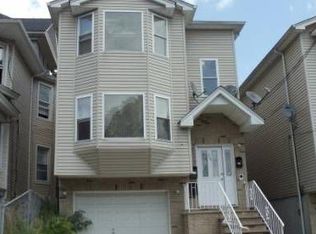 29 Mapes Ave, Newark, NJ 07112