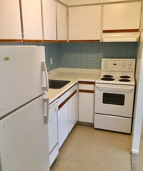 3300 Oak St — Photo 6