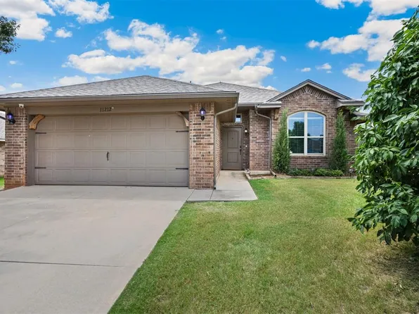 11212 NW 100th St, Yukon, OK 73099