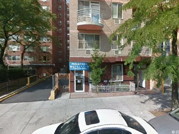 4236 82nd St APT 8B, Elmhurst, NY 11373