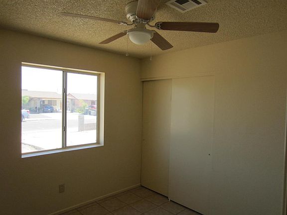 5th image of 820 NW Canal Dr