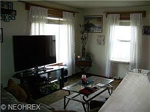 3rd image of 318 Westminster Ave
