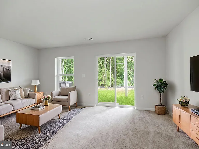 5616 Ludlow Pl — Photo 8