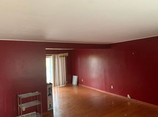 62 Providence Ln, Springfield, IL 62711