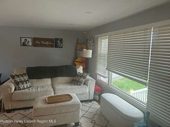 3rd image of 22 Caywood Road