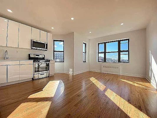 3rd image of 160 Beach 117 St #4M