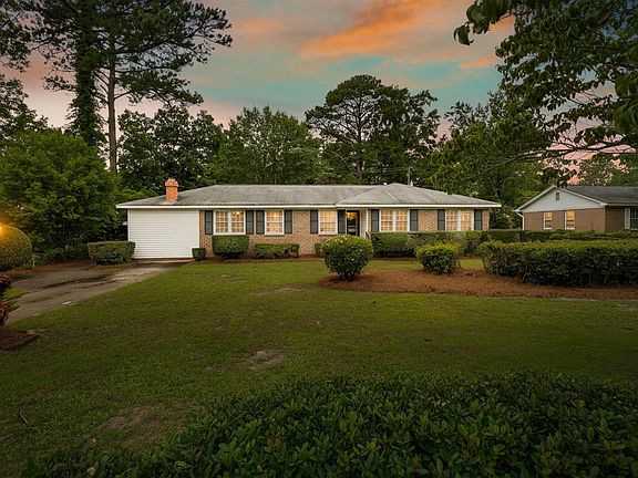 3rd image of 1019 Veterans Rd
