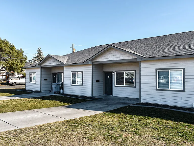 Townhouse Four-Plex in Downtown Richland — Photo 1