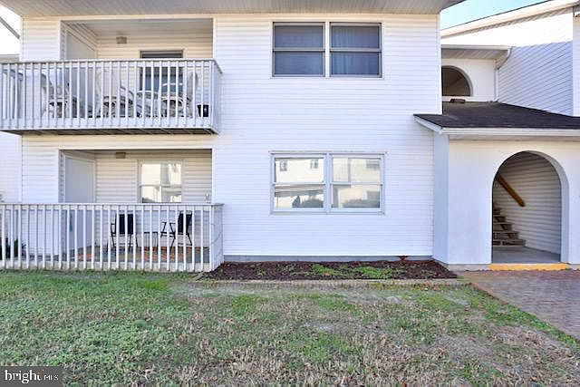 1st image of 1004 Houston Cir