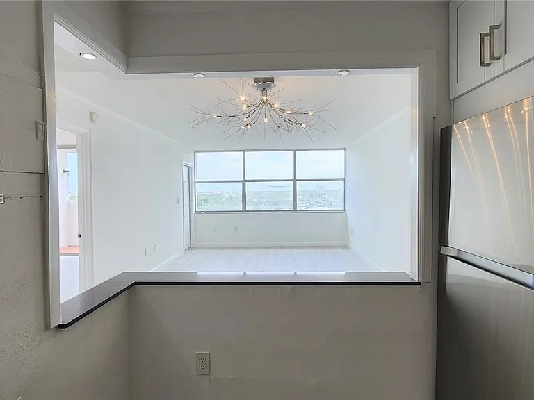 1200 NE Miami Gardens Dr #1005W — Photo 5