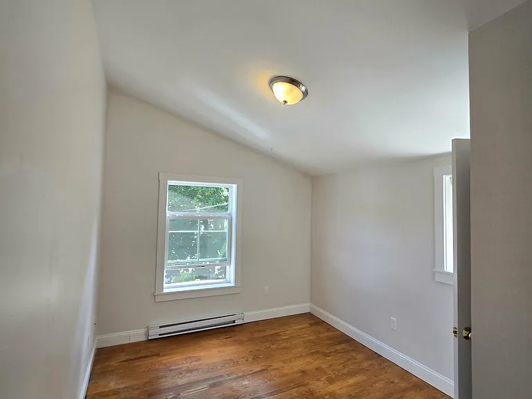 5.5 McLellan St — Photo 10