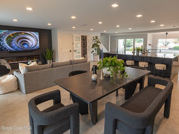 3rd image of 101 La Costa St APT 5-B
