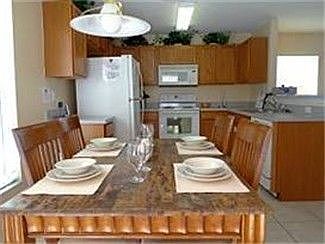 SD4P1144M-Dining-Area